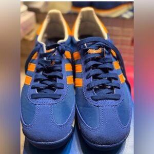 Like new Adidas SL 72 RS classic sneakers in royal blue and Orange. Size 7M/8W